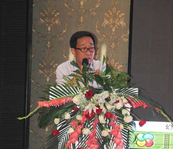 中國品牌第一人現(xiàn)身產(chǎn)業(yè)化發(fā)展論壇，共同分享饕餮智慧盛宴